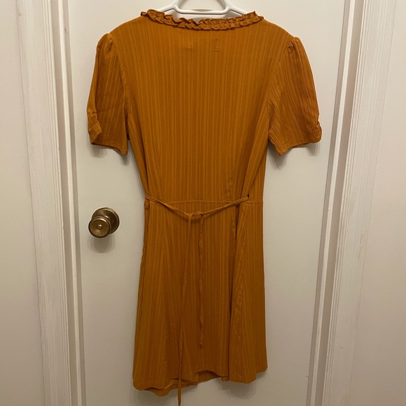 NEW Minkpink Wrap Dress - Picture 2 of 4